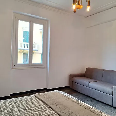 Kate Port & Aquarium Апартаменты *